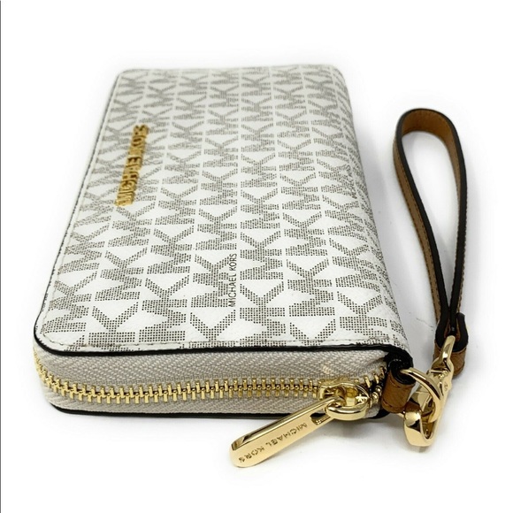 MICHAEL Michael Kors Handbags - 🎉HP🎉 MICHAEL KORS Jet Set Wallet and Phone Case